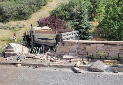 Tesla Cybertruck UP/DOWN mountains/steep hills - Tesla Semi will save considerable time and be much safer vs ICE semi tractors. dump2-937x675