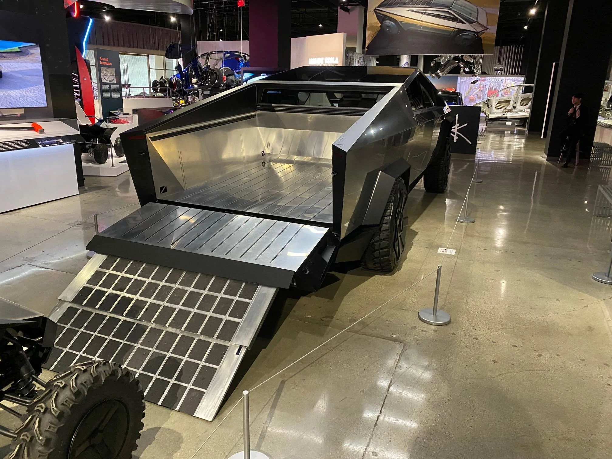 Tesla Cybertruck My First Look & Impressions at The Original Cybertruck wyw0x5zvas4a1