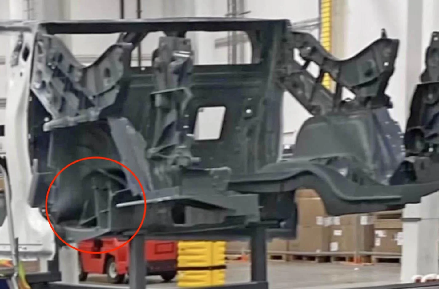 Tesla Cybertruck Cybertruck Body Prototype Casting spied uncovered!! 😲 Cybertruck preproduction shell exoskeleton (1)