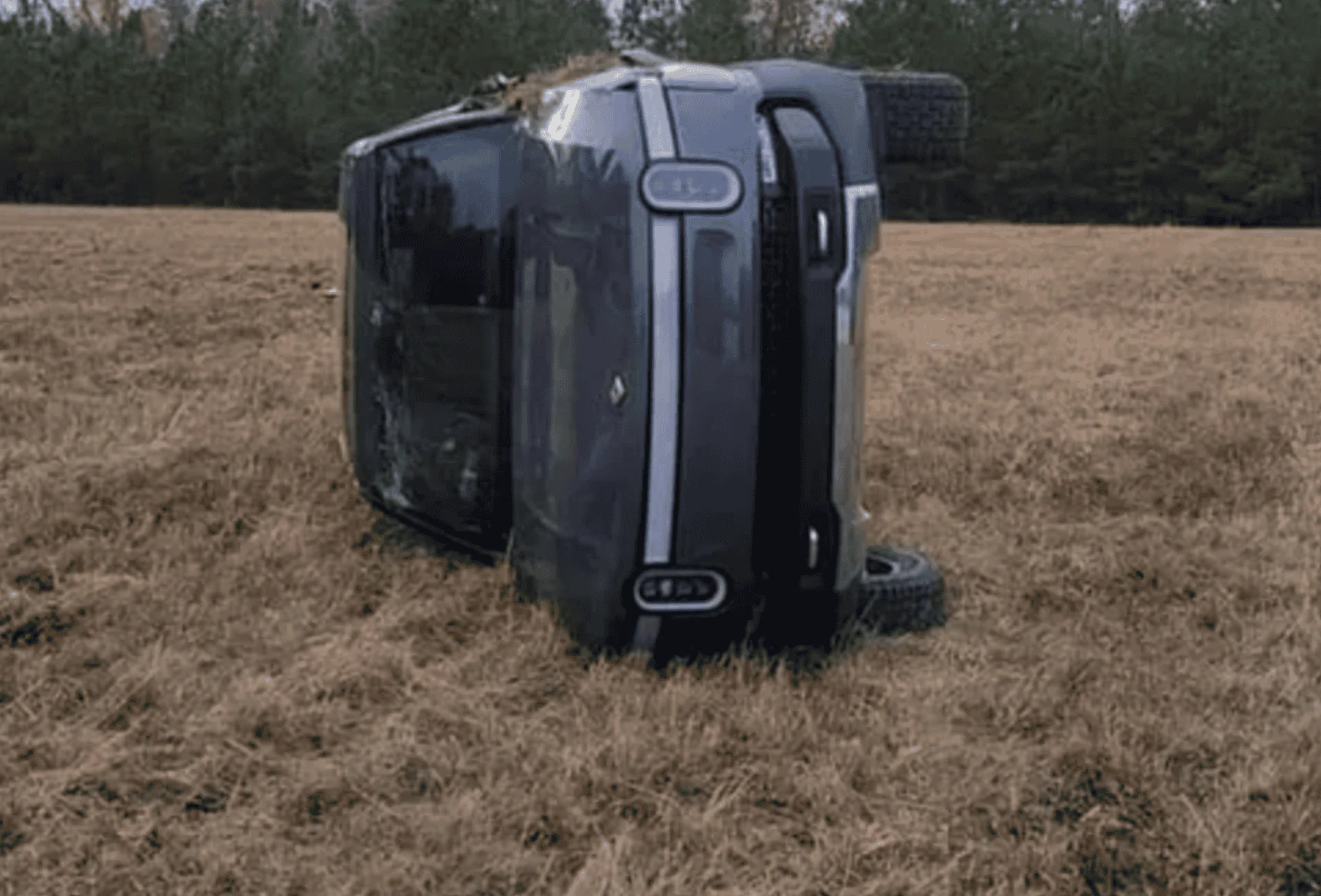 Tesla Cybertruck Rivian Rollover 1671750615499