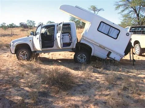 Tesla Cybertruck Overloaded Dodge Ram snapped in half ?u=https%3A%2F%2Ftse3.mm.bing.net%2Fth%3Fid%3DOIP