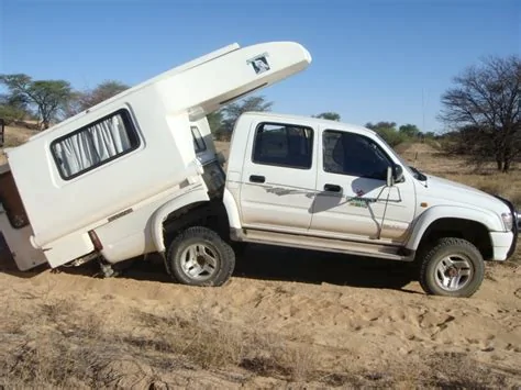 Tesla Cybertruck Overloaded Dodge Ram snapped in half ?u=https%3A%2F%2Ftse3.mm.bing.net%2Fth%3Fid%3DOIP