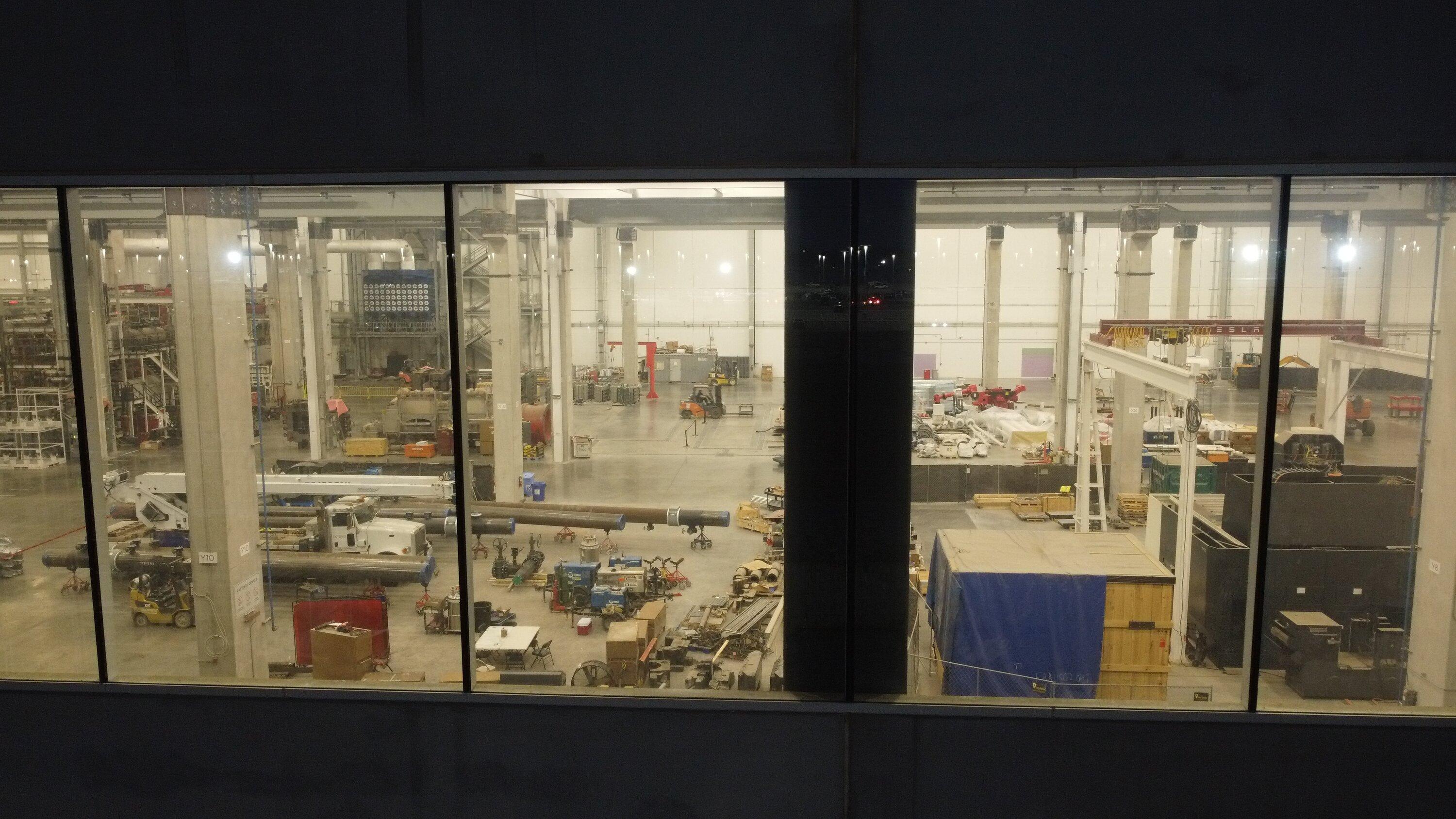 Tesla Cybertruck IDRA 9K Giga Press Parts Spotted inside Giga Texas! [Updated 1/11/23 with new pics] 9K_Gigapress_Casting_Robot_01-02-2023