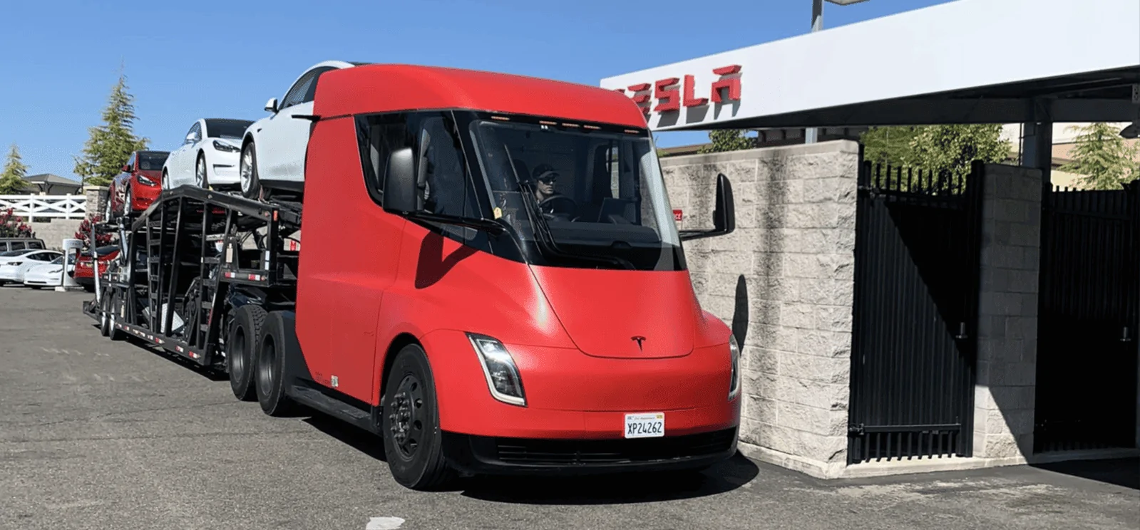 Tesla Cybertruck How I want my Cybertruck delivered Semi with Teslas) 1673228982818