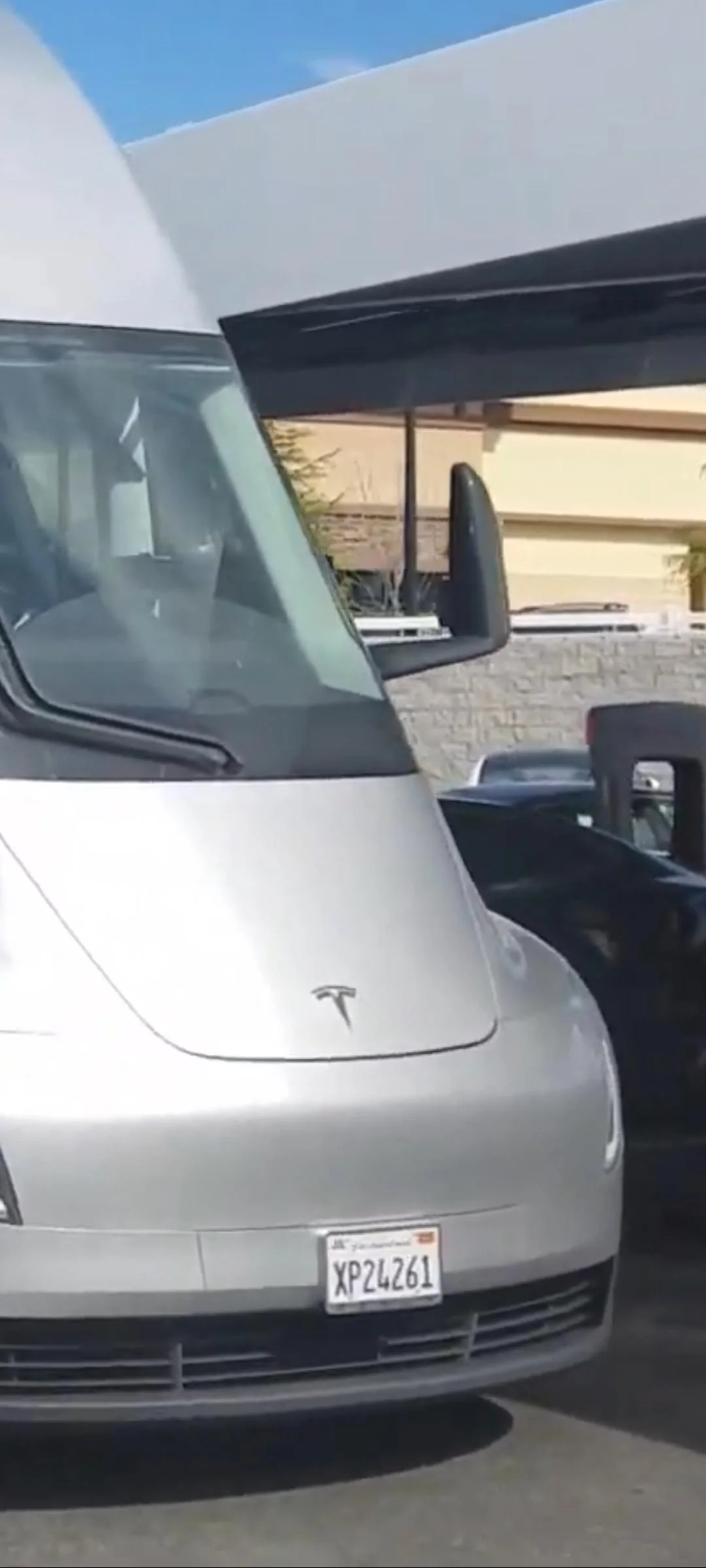 Tesla Cybertruck How I want my Cybertruck delivered Semi with Teslas) Screenshot_20230108_225721_Photos