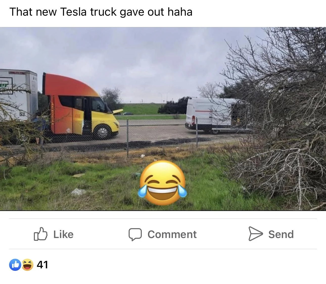 Tesla Cybertruck Tesla semi broken down 343B4BA4-D237-4E9B-983E-674C996983DF