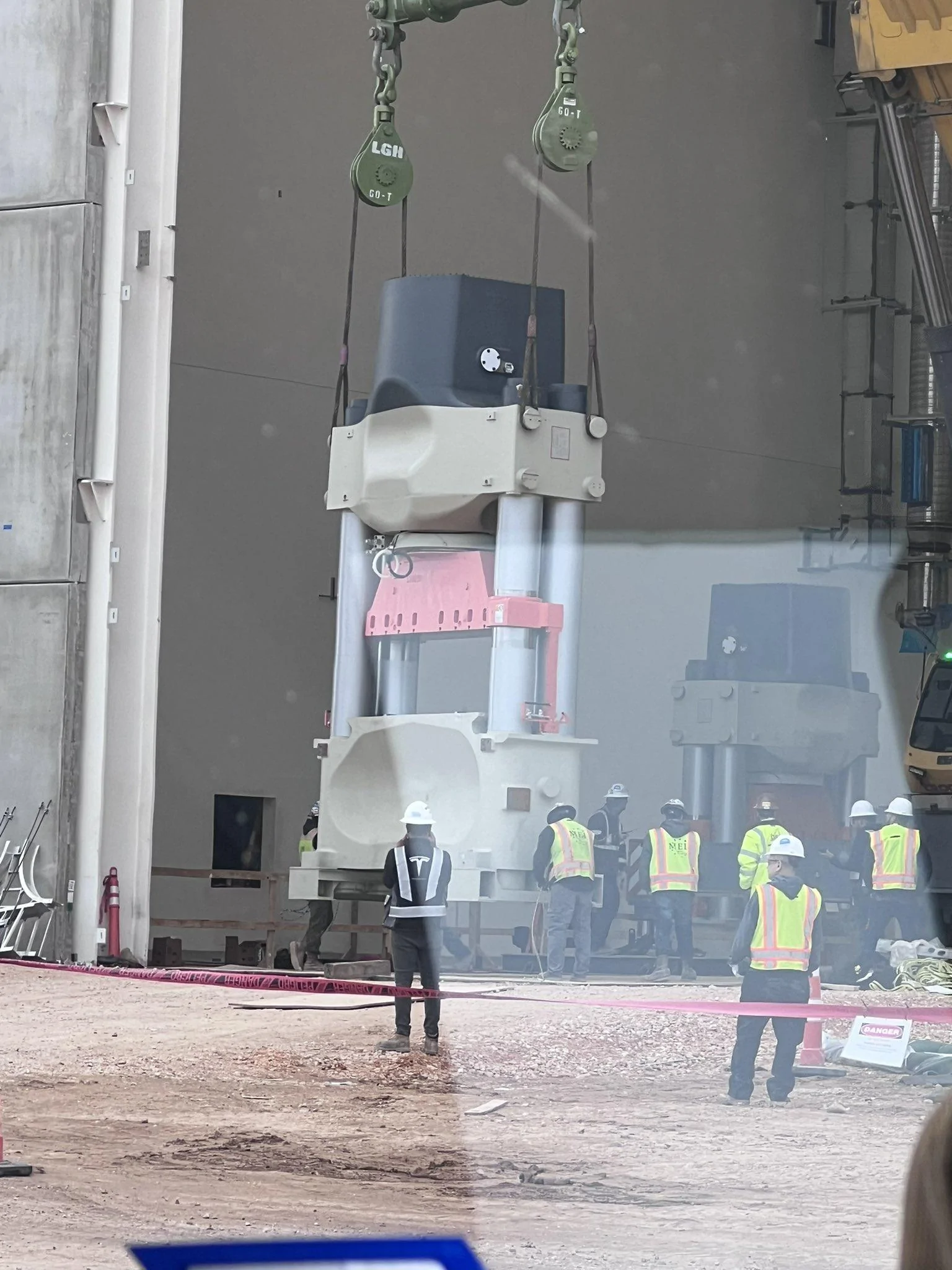 Tesla Cybertruck Battery Cathode Tooling Being Set Up FINALLY At Giga Texas! vsYlFX-5.jpg-larg