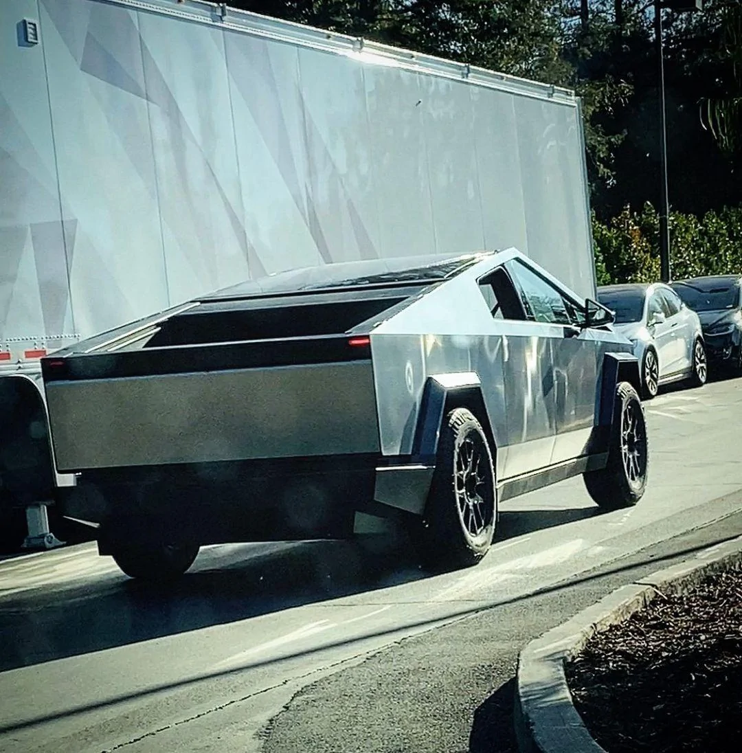 Tesla Cybertruck [Video Added!] Cybertruck spotted with new side mirror design! Musk confirms removable (Feb 1, 2023) 📸 327978189_882786449622907_120567483735145346_n