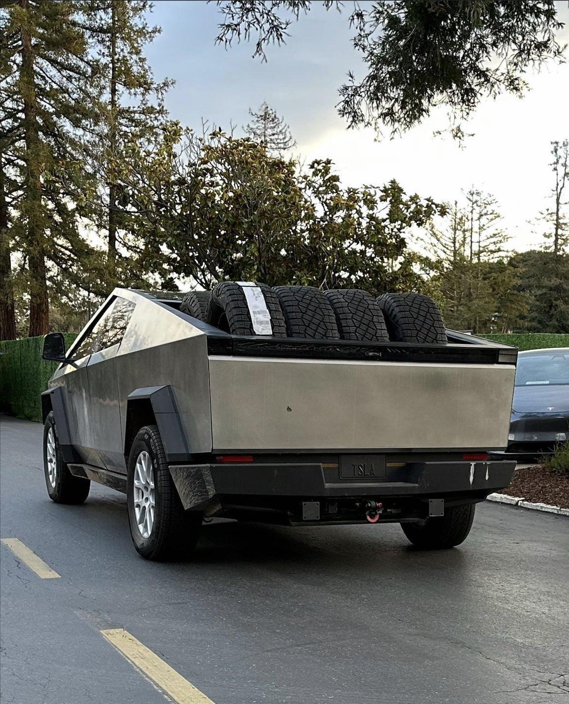 Tesla Cybertruck Elon: "I was just reviewing the production beta Cybertruck. It is incredible." 9730D4A6-5F21-4168-BDD8-E50EE2003240