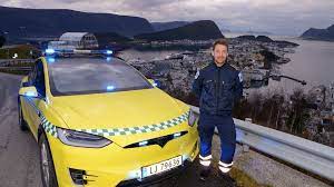 Tesla Cybertruck Some Fire Depts think Teslas are so safe regarding fires that they use Teslas themselves to respond to incidents mBx-gGhEQNAMrOOvW8lNuO5EDRYtpGIYiq1Ah5xII&usqp=CAU