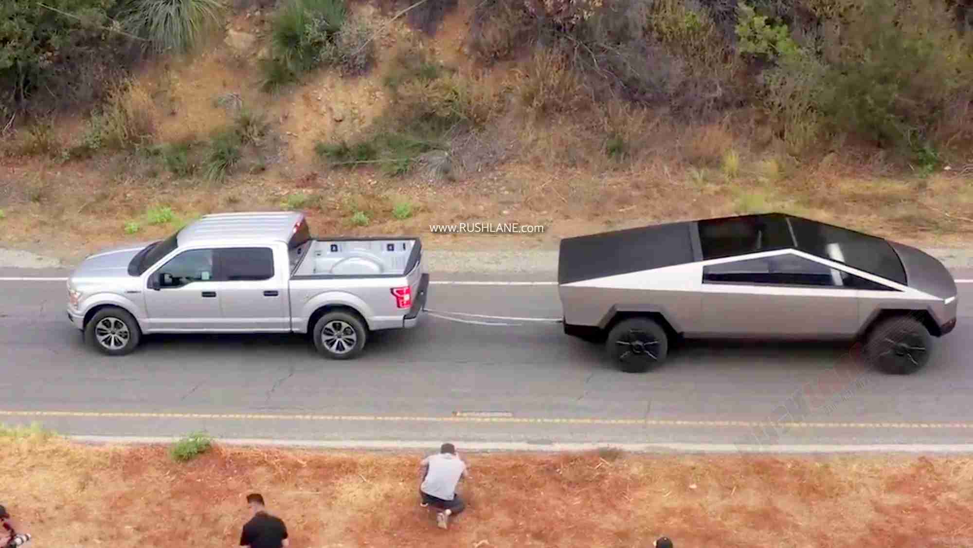 Tesla Cybertruck Full-Size or Mid-Size Cybertruck? 2EB51CB3-D837-4F5B-BC17-B0CACF496000