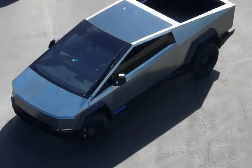 Tesla Cybertruck Cybertruck interior video 2Fgallery-images%2F840x560%2F930000%2F600%2F930601
