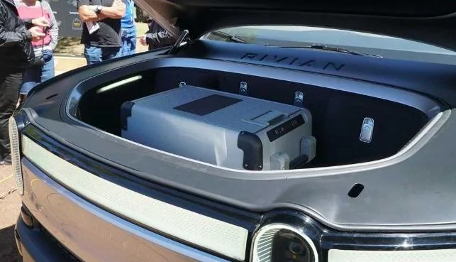 Tesla Cybertruck FRUNK on the Cybertruck? MADZiyg