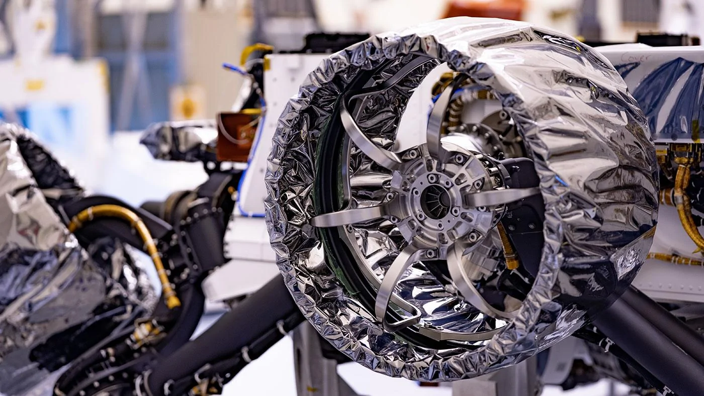 Tesla Cybertruck Rivian's plan for Rock Crawling is a low-range crawler gearbox. Is it something Cybertruck S.B. looking at? 2A61CFE2-EAC0-400E-8269-22E26BD2E090