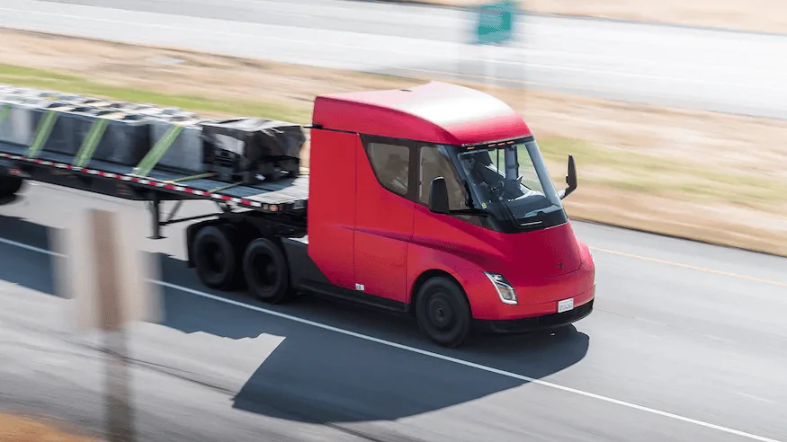 Tesla Cybertruck Full-Size or Mid-Size Cybertruck? 1676584703952