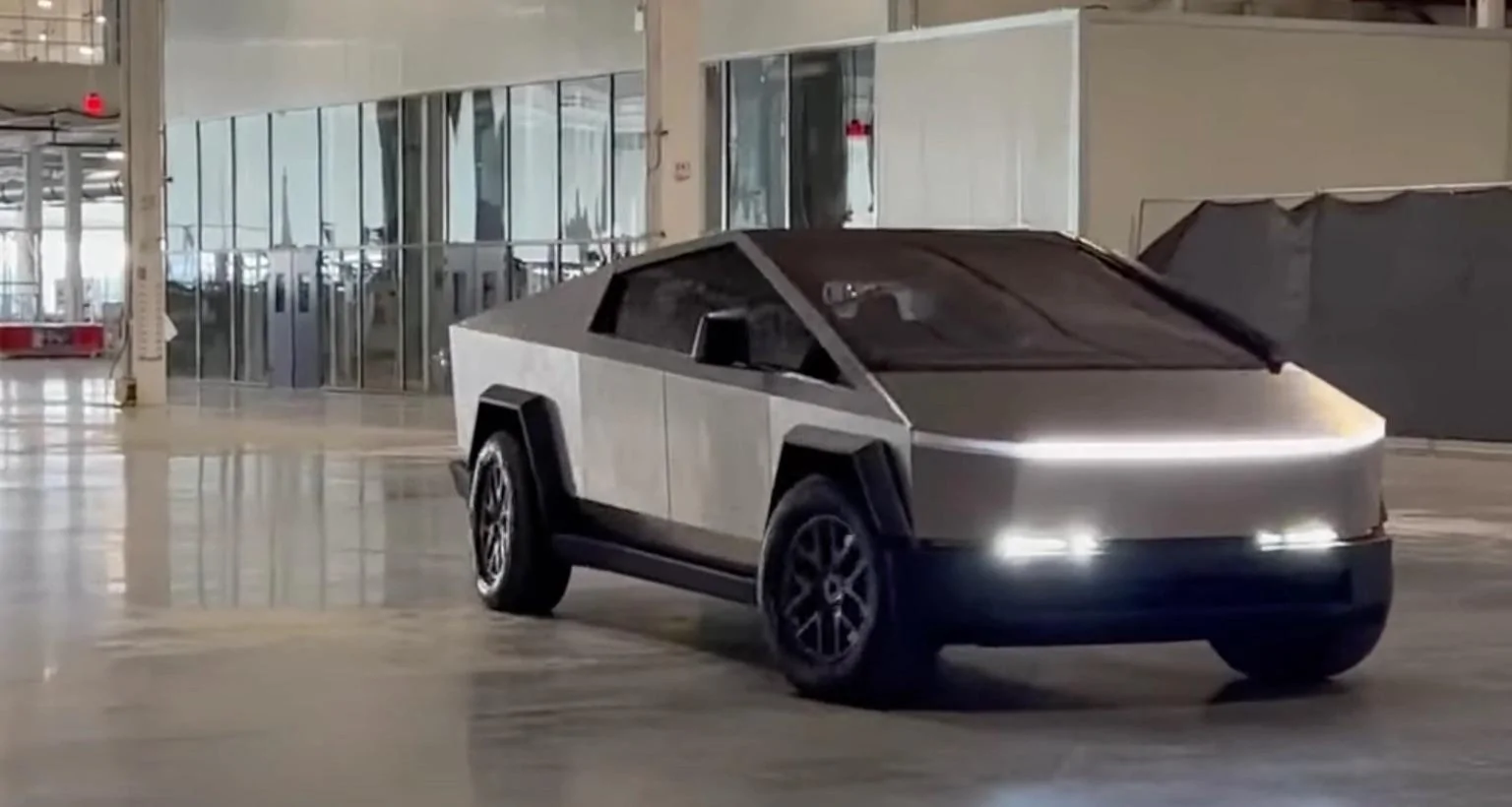 Tesla Cybertruck How will you customize / modify your Cybertruck? 09AE84CD-05DB-4862-A712-877D84127A51
