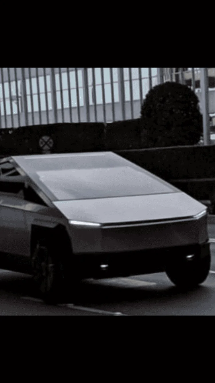 Tesla Cybertruck Lights, Cameras, Action BDBC73F0-A2C2-4DBE-A6E4-9E957EC7B56B