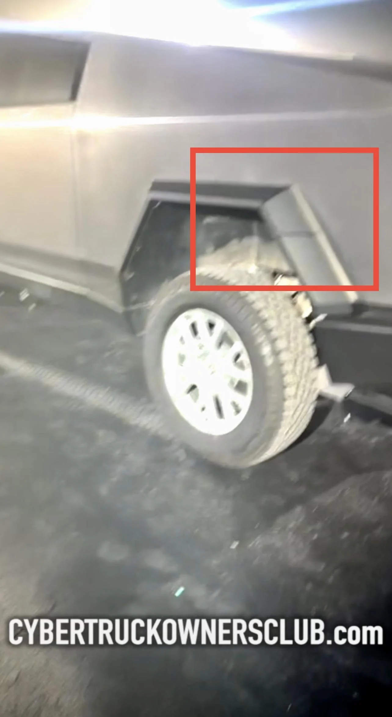 Tesla Cybertruck CT Rear End Deep Dive (har har) 2829504A-4043-459A-AB36-E2928F6E1DD9