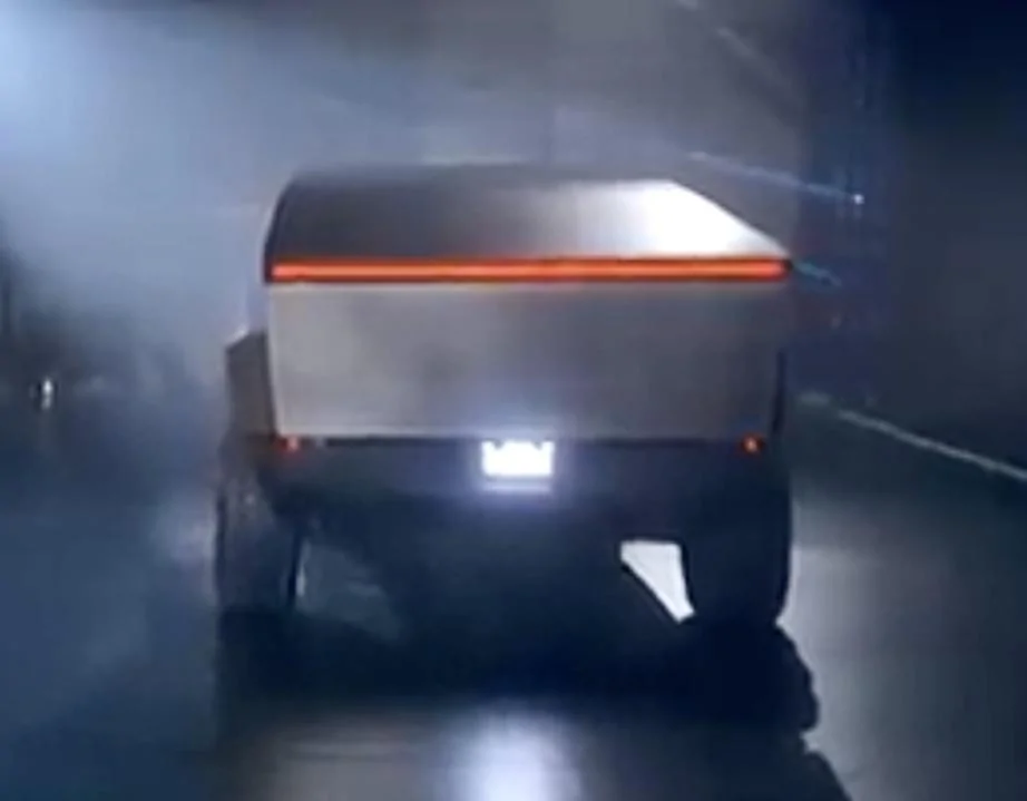 Tesla Cybertruck CT Rear End Deep Dive (har har) F2A9289A-2BED-4185-826A-A8DAF8EF1CEF