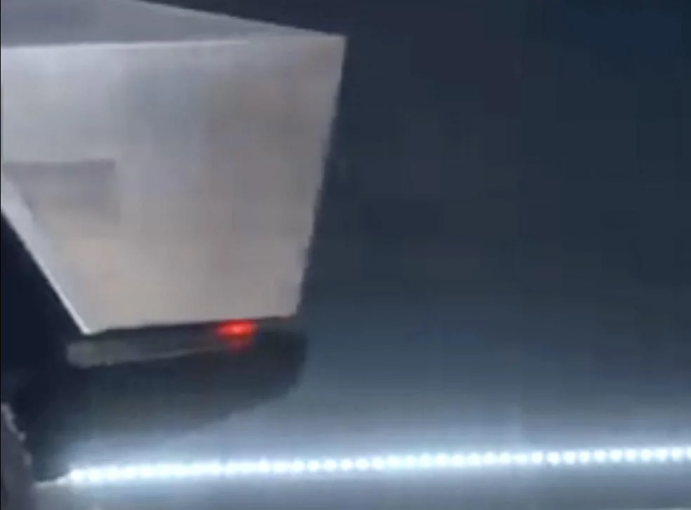Tesla Cybertruck CT Rear End Deep Dive (har har) F6B67DD6-2E13-4B52-BE0E-AD90A11C7968