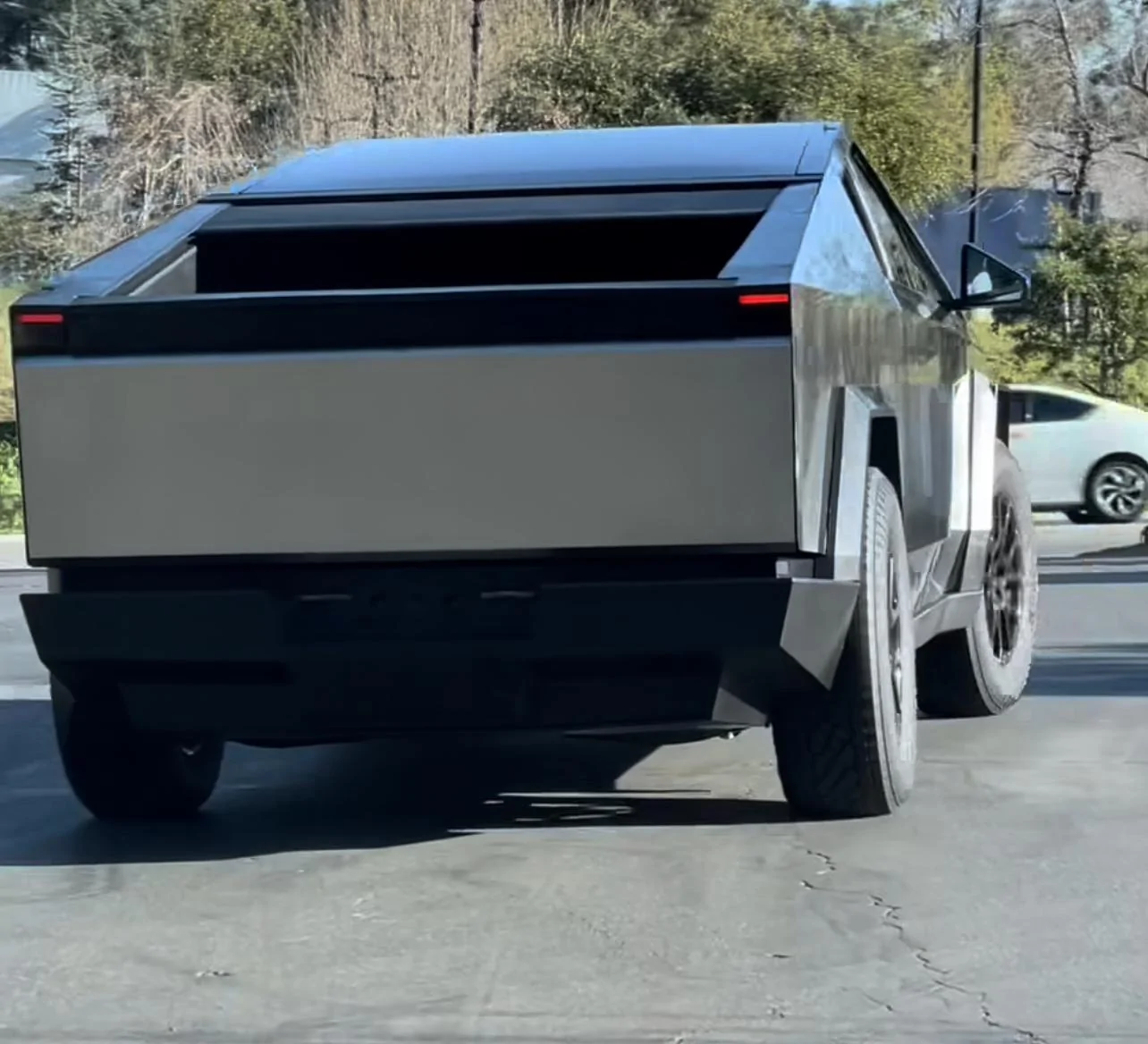 Tesla Cybertruck CT Rear End Deep Dive (har har) 94BA7920-E10F-471A-96DF-D4535D944235
