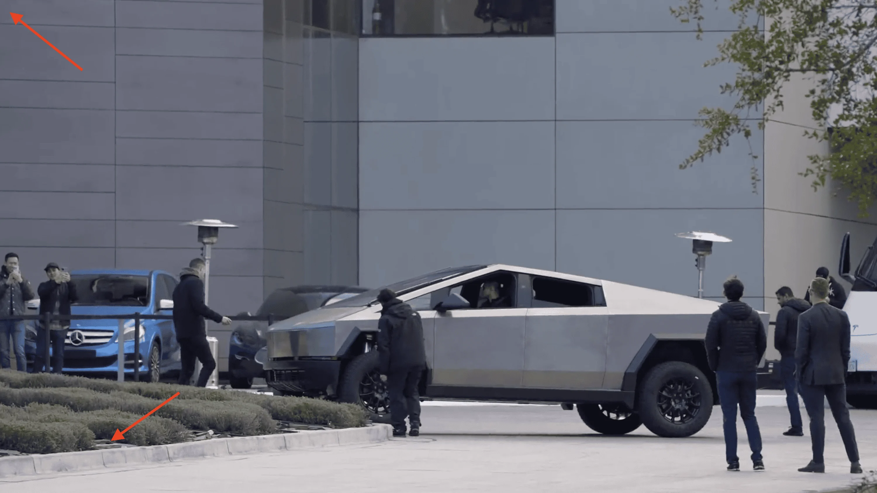 Tesla Cybertruck Aerial footage of Cybertruck driving!! 🚁 (w/ tonneau cover closed) 