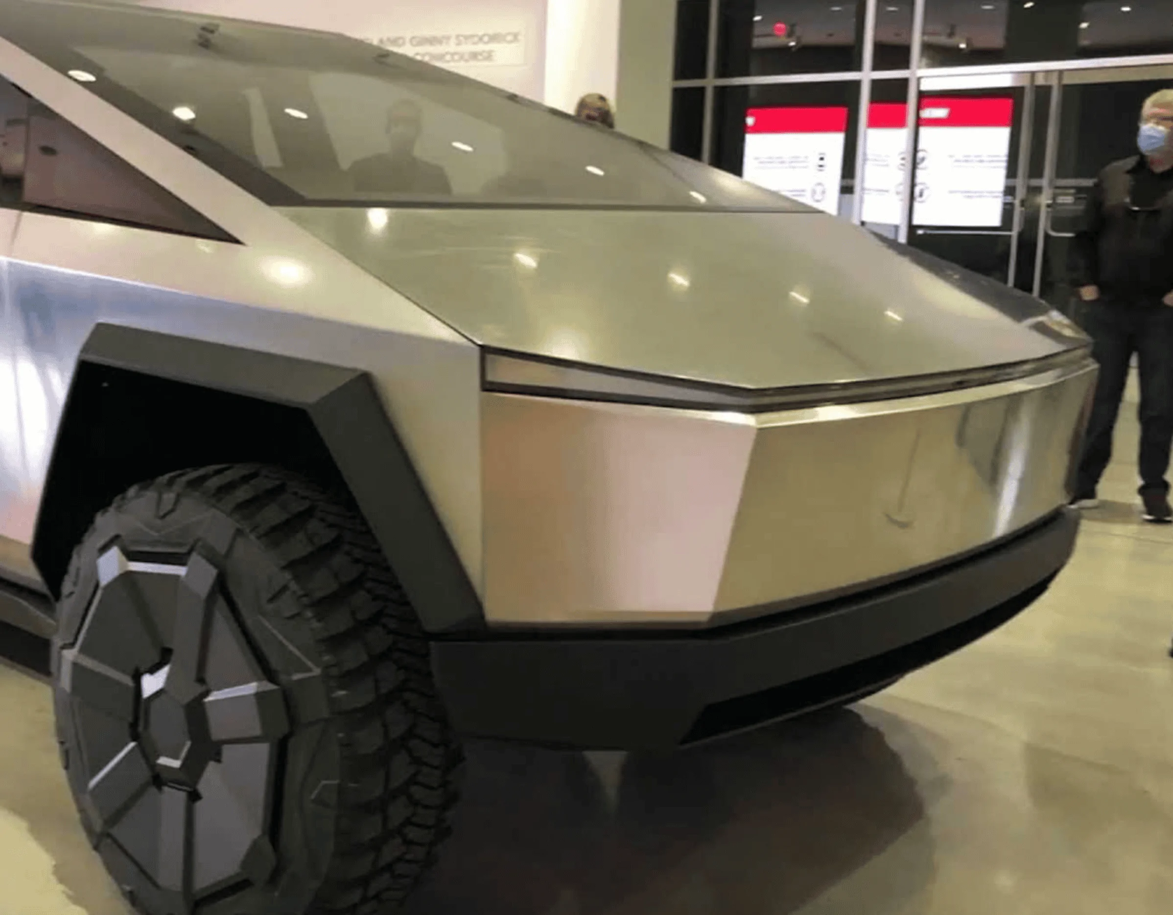 Tesla Cybertruck Aerial footage of Cybertruck driving!! 🚁 (w/ tonneau cover closed) x