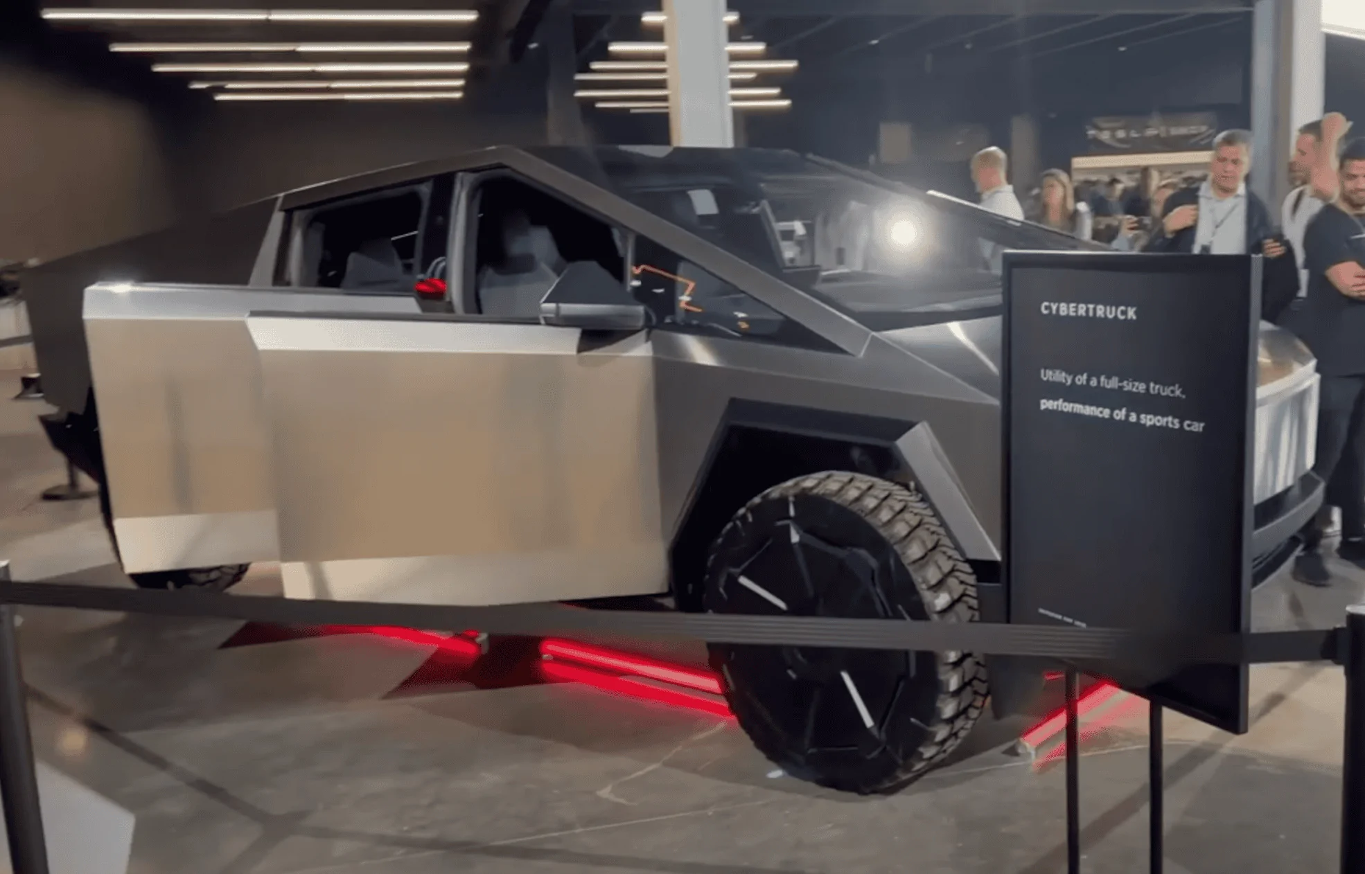 Tesla Cybertruck INVESTOR DAY CYBERTRUCK BETA PRESENT! [w/ Walkaround Videos] Screenshot 2023-03-01 at 13.03.52