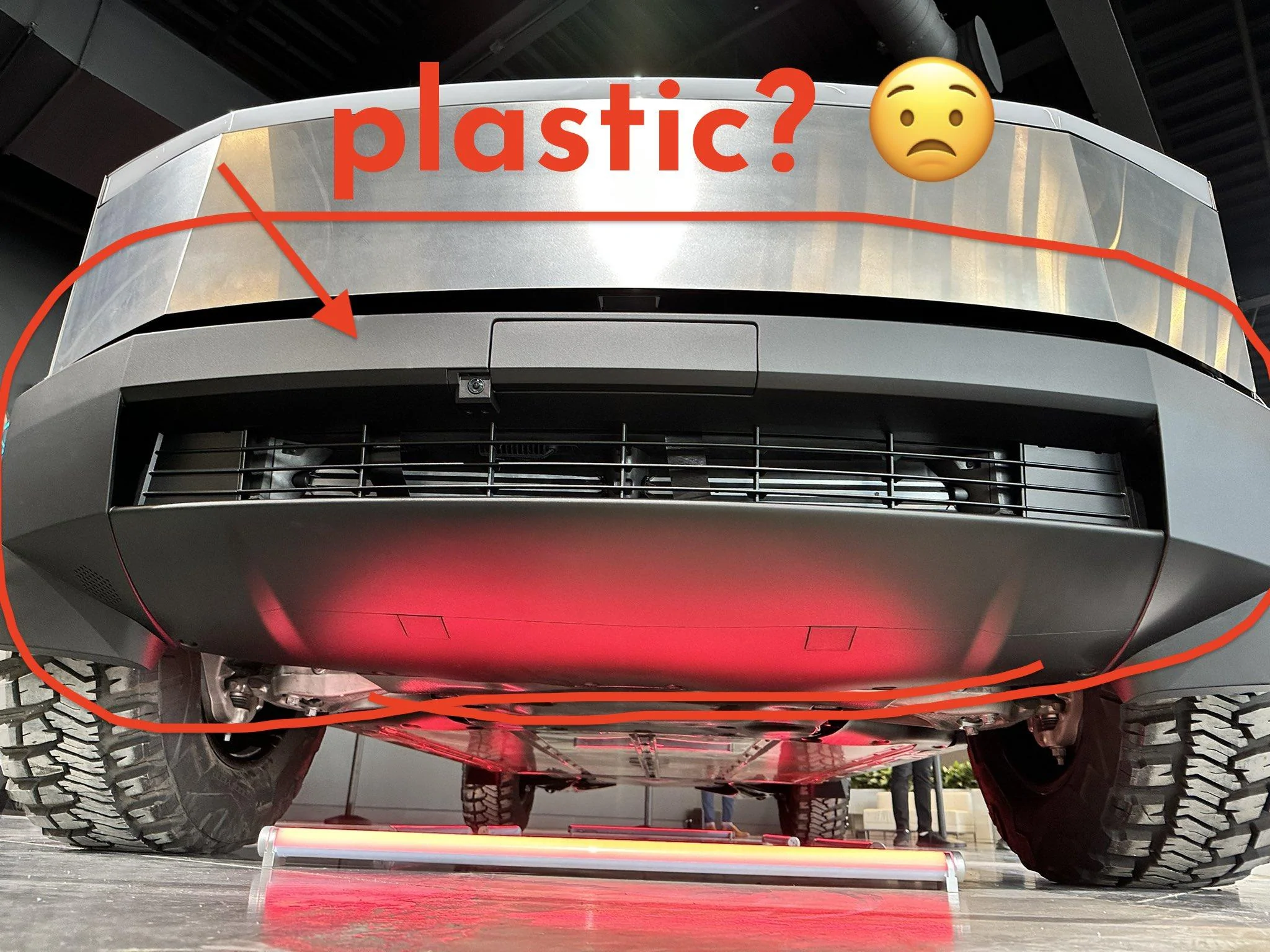 Tesla Cybertruck INVESTOR DAY CYBERTRUCK BETA PRESENT! [w/ Walkaround Videos] FqJ07oqaAAAYlD2