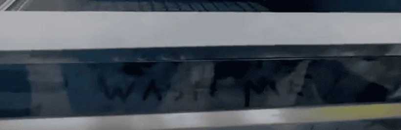 Tesla Cybertruck Video: Tonneau cover closing on Cybertruck Beta! 1677791430037