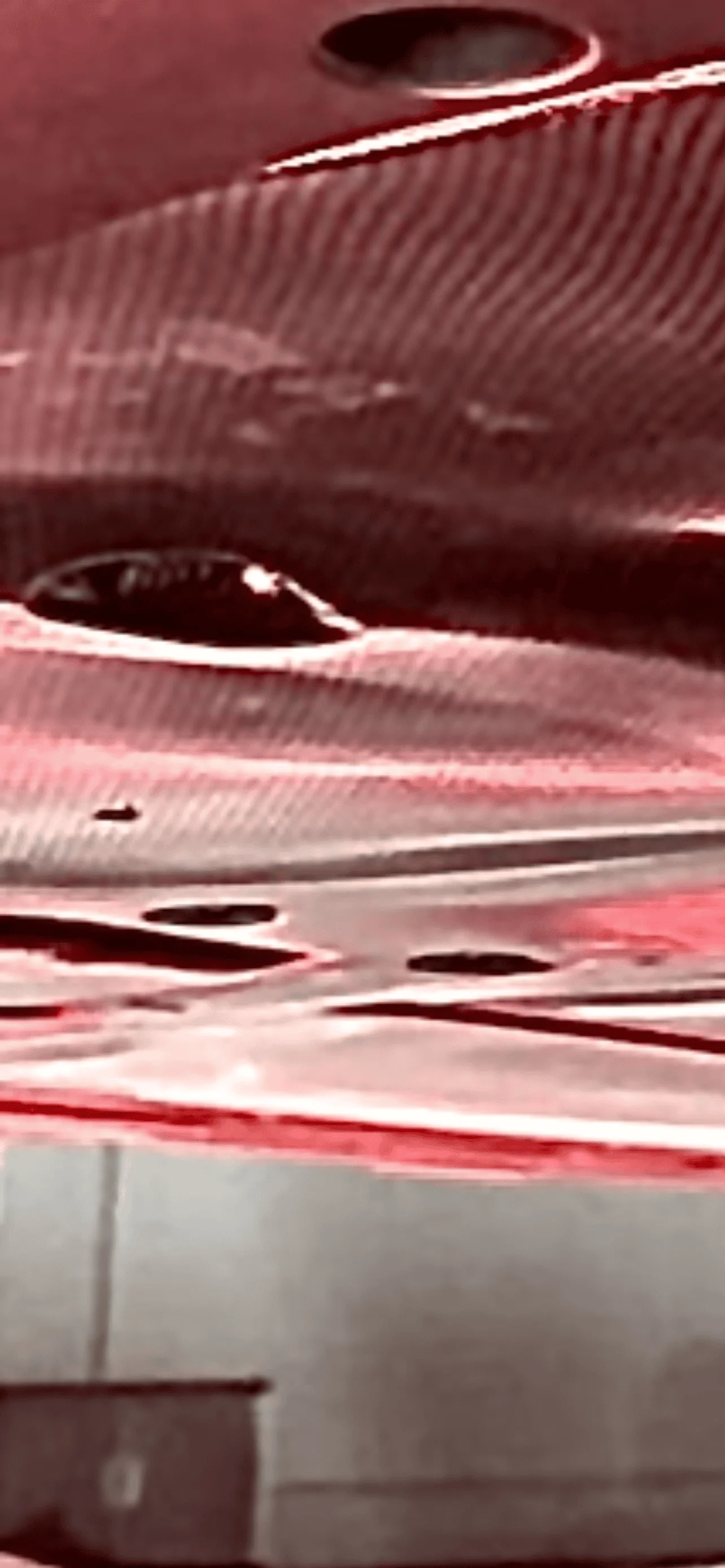 Tesla Cybertruck Carbon Fiber Underbody spotted? 5E76EF15-3619-43DE-BA09-AE45A48C9B2A