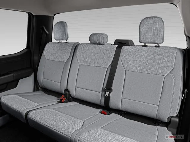 Tesla Cybertruck I ordered a SIX seater, not FIVE seats 4C1E9731-8B39-4082-9B02-47A331D7A39F