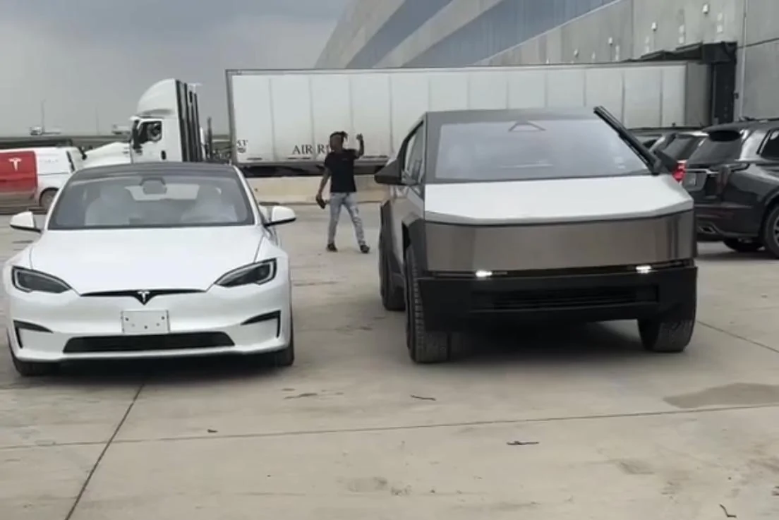 Tesla Cybertruck Model S vs. Cybertruck size comparison side-by-side (photo) Cybertruck size vs Model S comparison side by sid