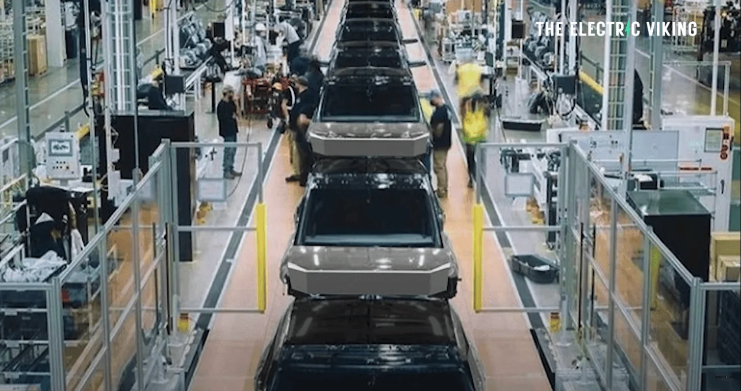 Tesla Cybertruck This photo is fake right? 1678147348631