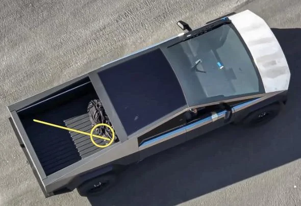 Tesla Cybertruck Mountain bikes inside the bed when covered/closed GvIinMW