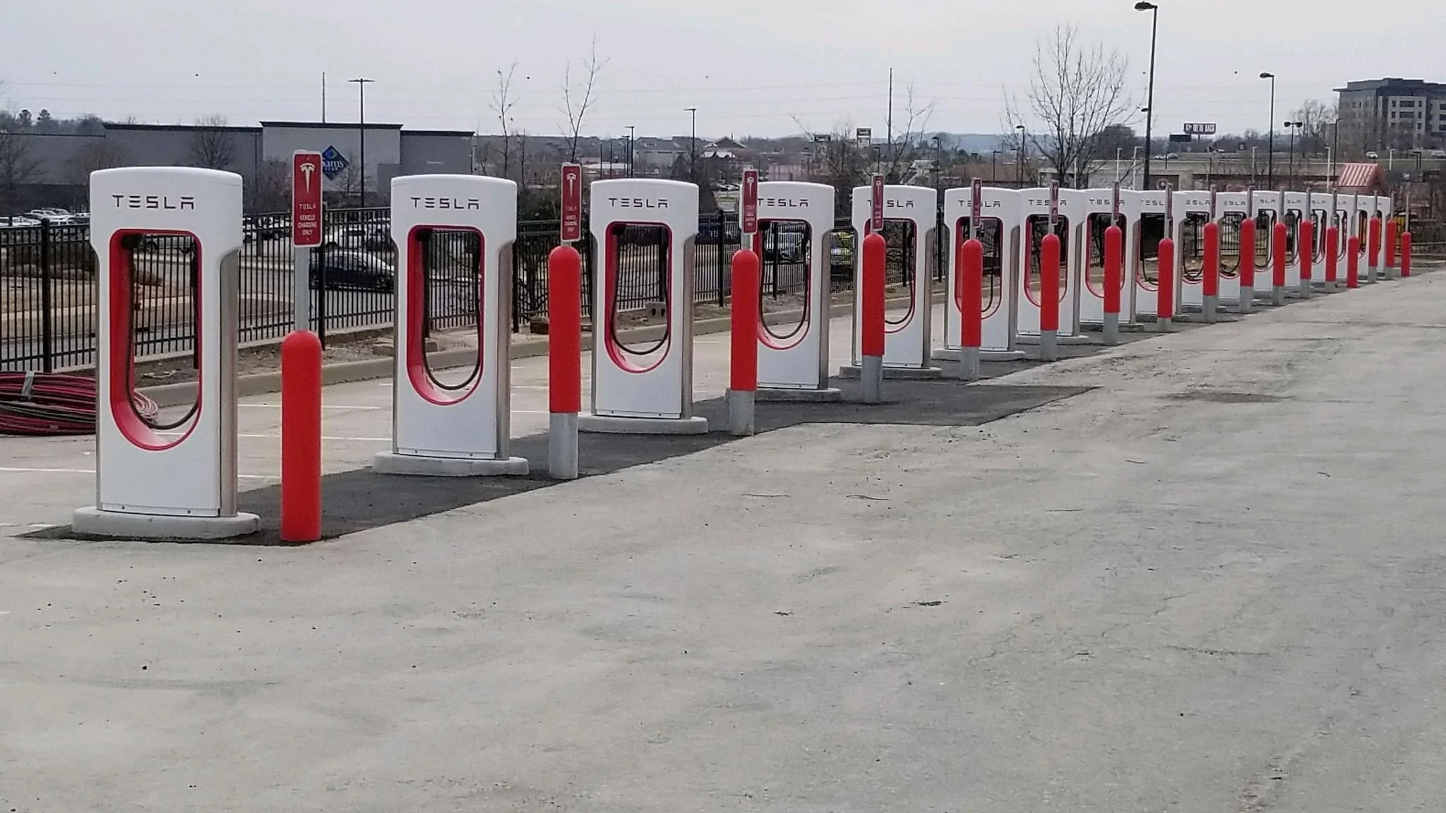Tesla Cybertruck First Supercharger with Magic Dock CCS Adapter charges up a Rivian 1A58ED54-2299-4A74-9C70-08545F246C28