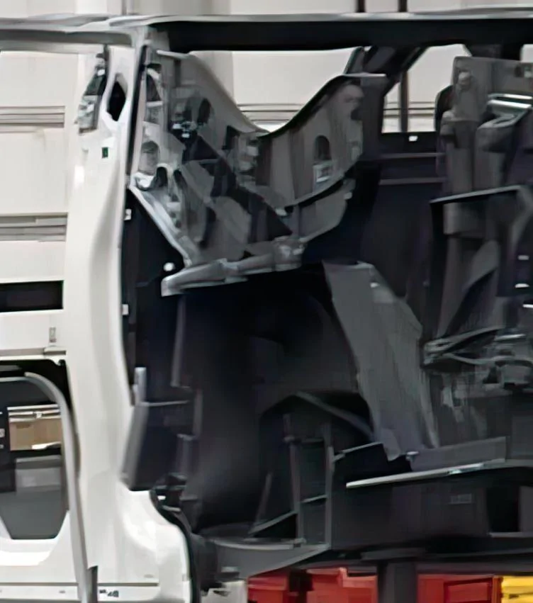Tesla Cybertruck Midgate a No-Go (Assuming Tonneau Patent)? hKwENOW