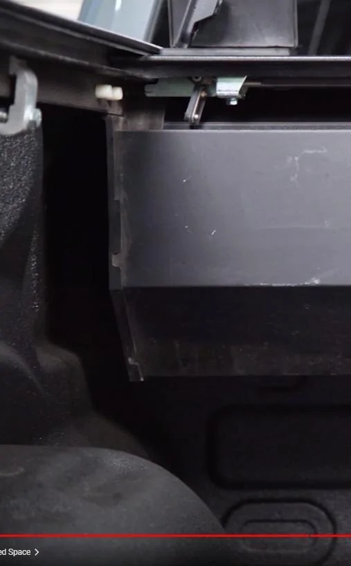 Tesla Cybertruck Midgate a No-Go (Assuming Tonneau Patent)? 12m6ZcQ