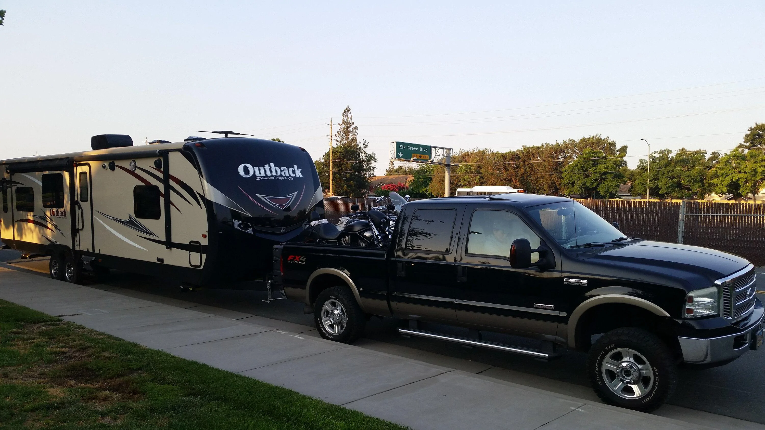 Tesla Cybertruck How big do you WANT the Cybetruck to be? Rig