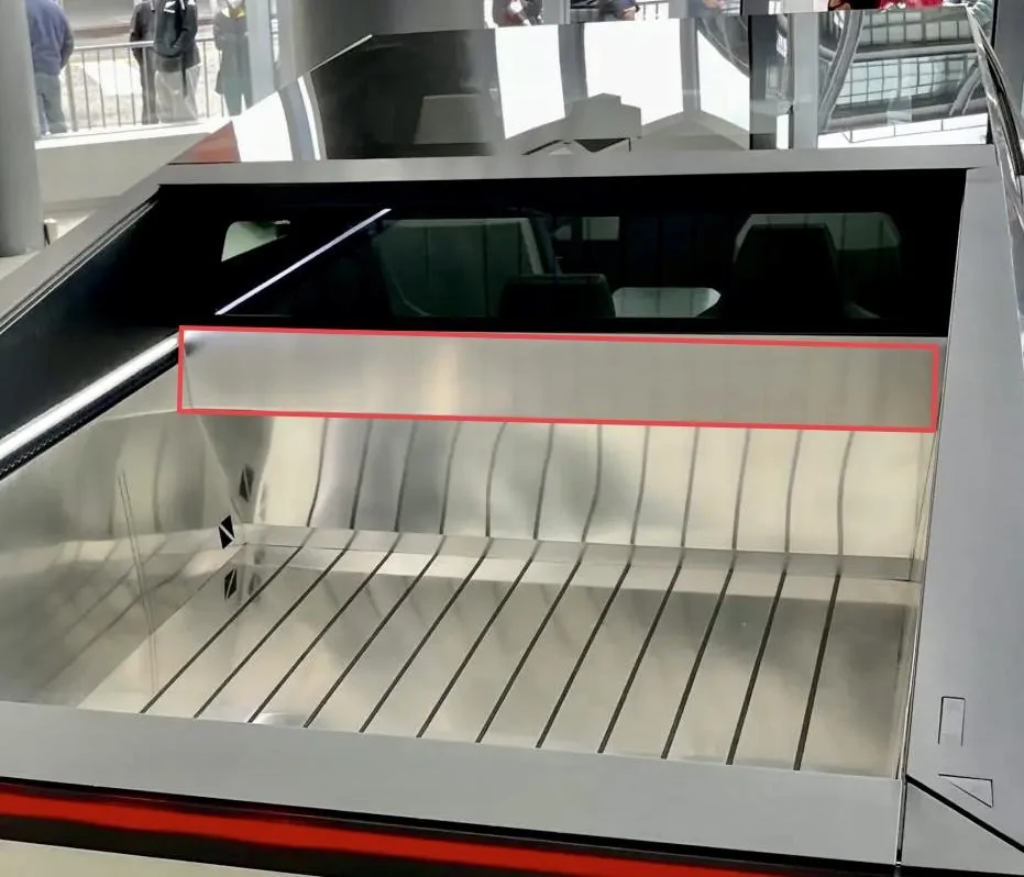 Tesla Cybertruck Midgate a No-Go (Assuming Tonneau Patent)? 18F05FAA-55C8-4410-BC62-ACD43314B791