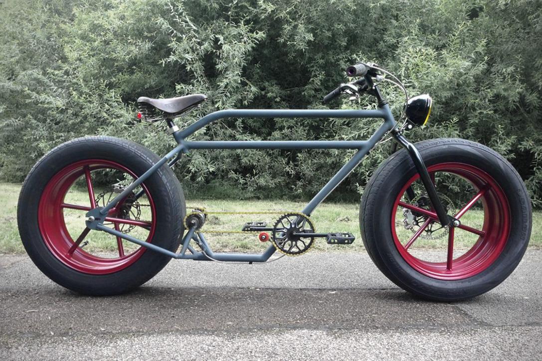 Tesla Cybertruck Mountain bikes inside the bed when covered/closed Car-Wheel-Fat-Tire-Bicycle-01