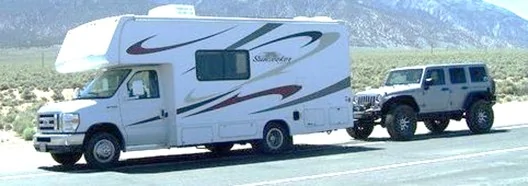 Tesla Cybertruck ICE Loss of Range While Towing Tesla-Cybertruck-05