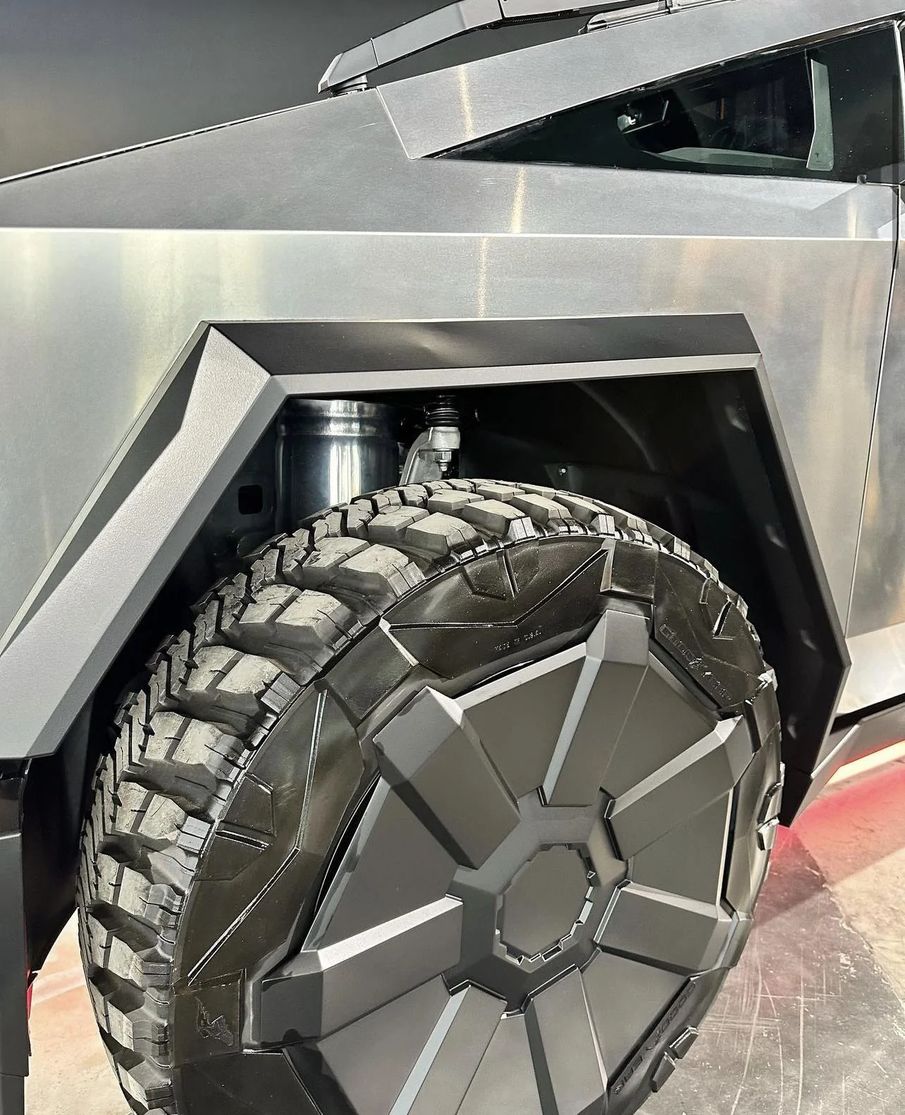 Tesla Cybertruck Another Cybertruck Measurement Dimensions Thread - Based on New Videos F99C9D8F-CCB1-4E07-93CA-C09510D9C0EE