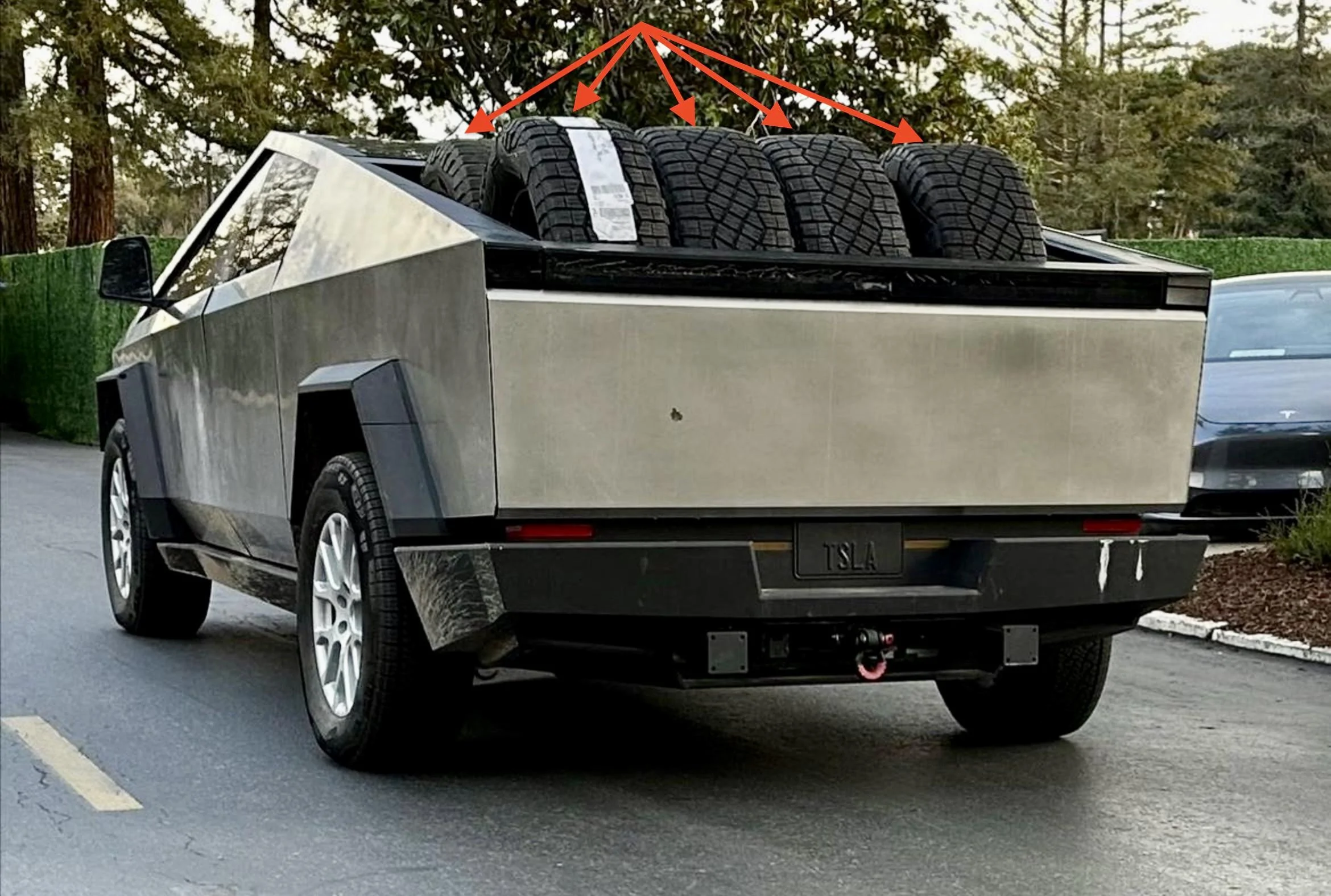 Tesla Cybertruck Another Cybertruck Measurement Dimensions Thread - Based on New Videos F10DE185-F89A-407C-AA9F-03D6798B9CF6