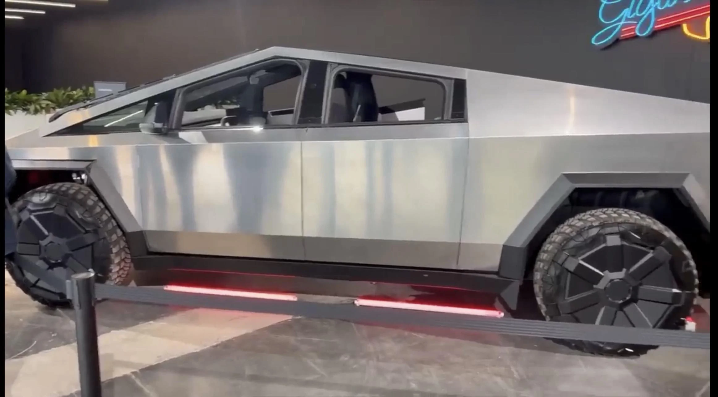 Tesla Cybertruck Another Cybertruck Measurement Dimensions Thread - Based on New Videos 78BFA236-B340-4215-92FC-5D12F332288F