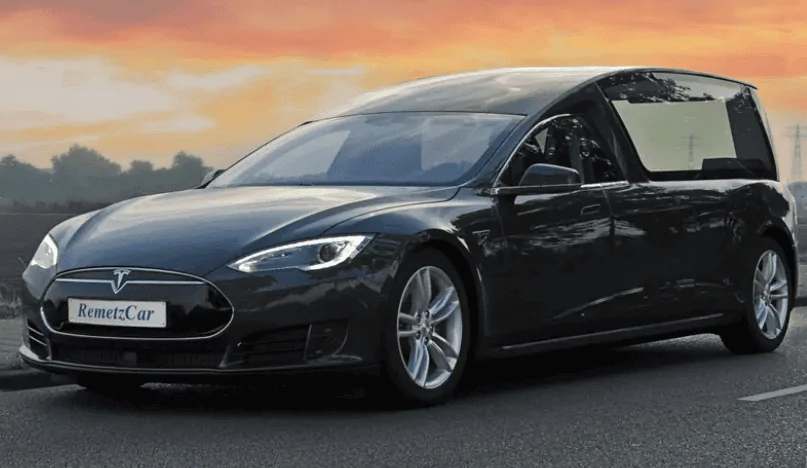 Tesla Cybertruck "Been driving latest Cybertruck prototype around Giga Texas. It’s awesome!" 1680223140548