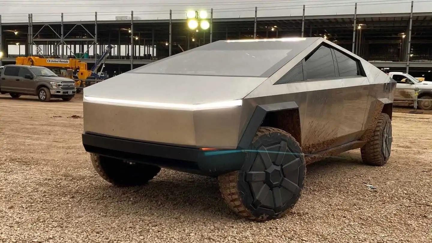 Tesla Cybertruck Another Cybertruck Measurement Dimensions Thread - Based on New Videos A6405569-8878-457A-9CDF-6BFBF8E4EEE2