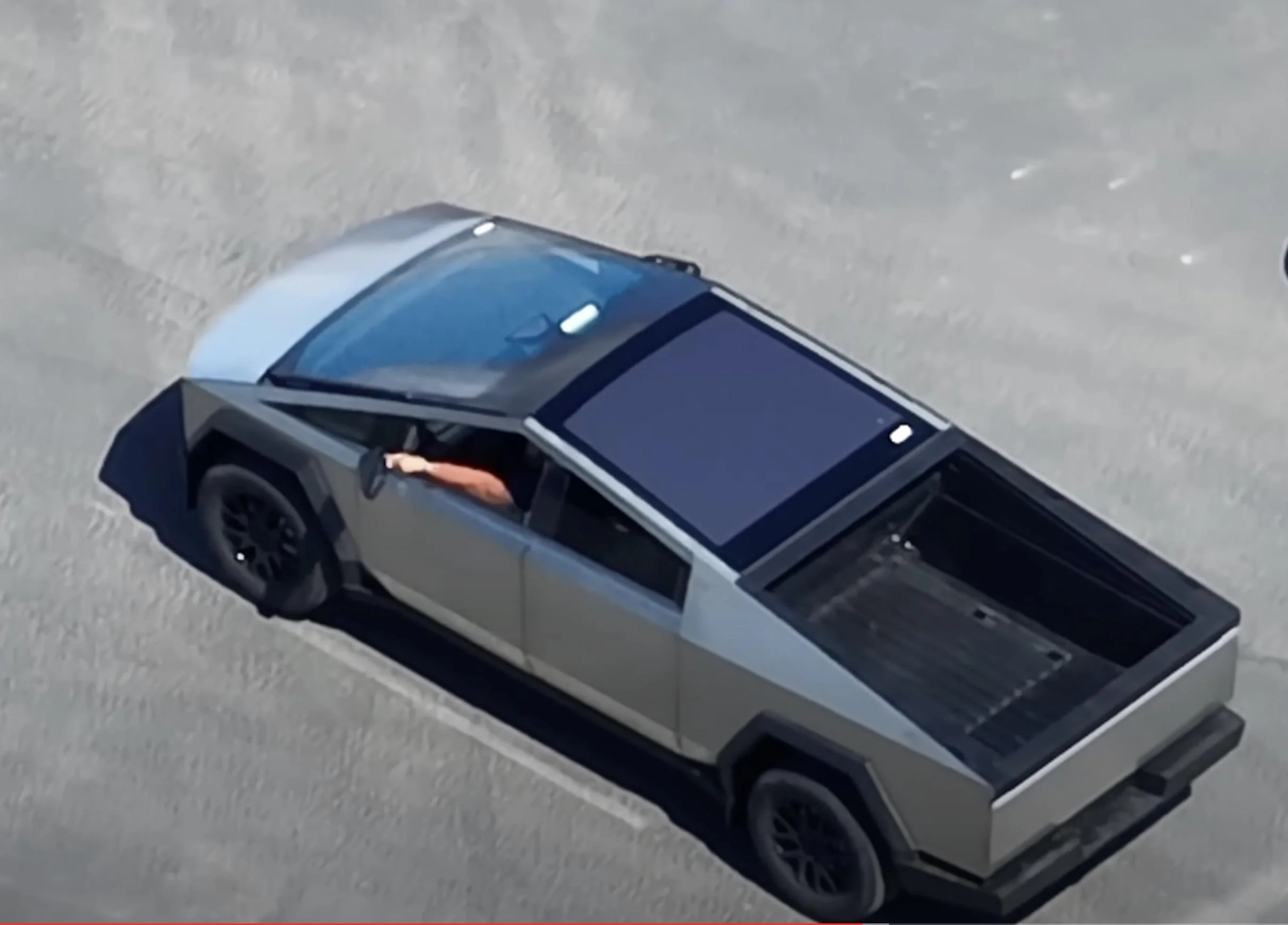 Tesla Cybertruck 🏁 Video: Cybertruck on Fremont Test Track! Also Featuring Gen 1 Roadster [4/1/23] Screenshot 2023-04-01 at 9.17.43 PM