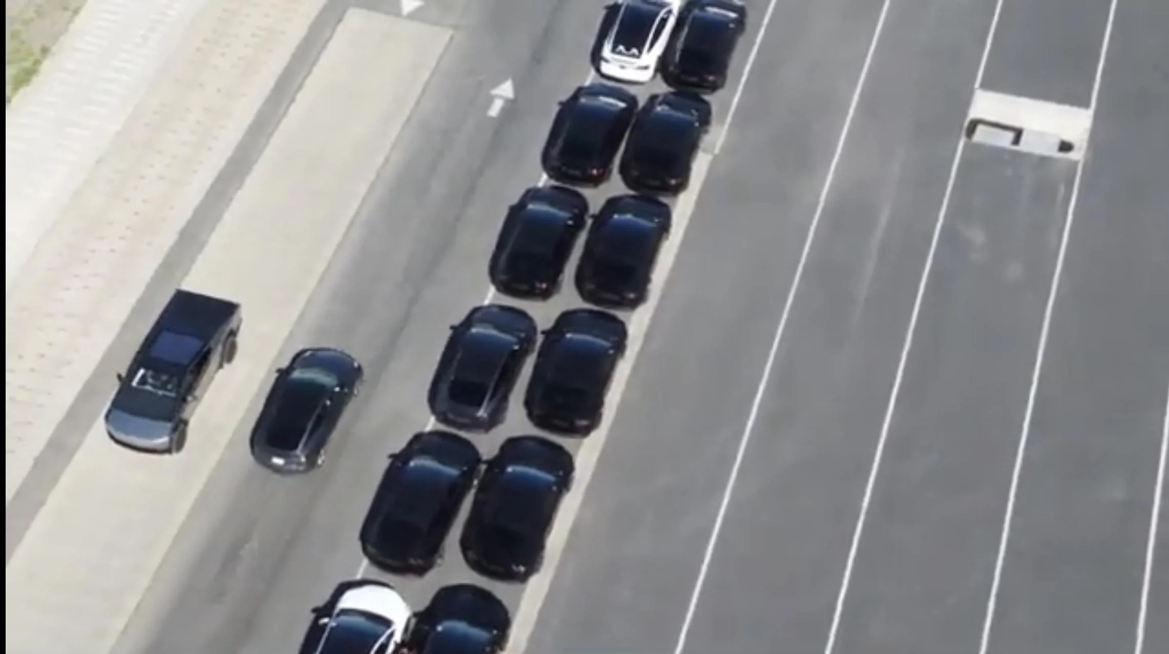 Tesla Cybertruck Cybertruck Again Testing on Fremont Track (4.3.23) w/ Suspension Stress Test Footage 82657A9F-1002-4774-8F34-1F39FF42BAC8