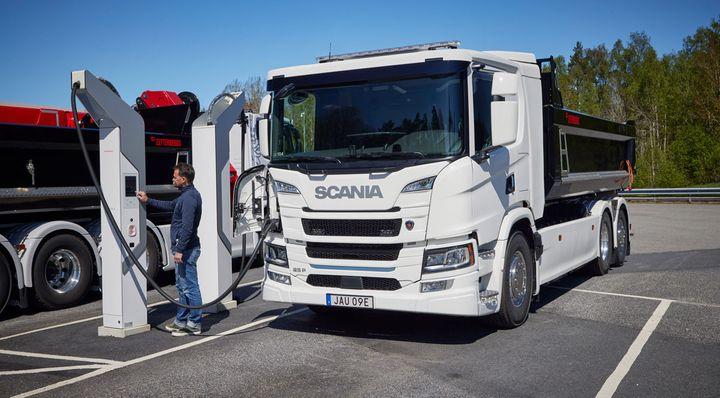 Tesla Cybertruck DPF - another example of increasing costs of diesel ICE pollution emission controls - Another advantage for Tesla Semi & other EV trucks 02172023_scania-evcharging-__-720x516-s
